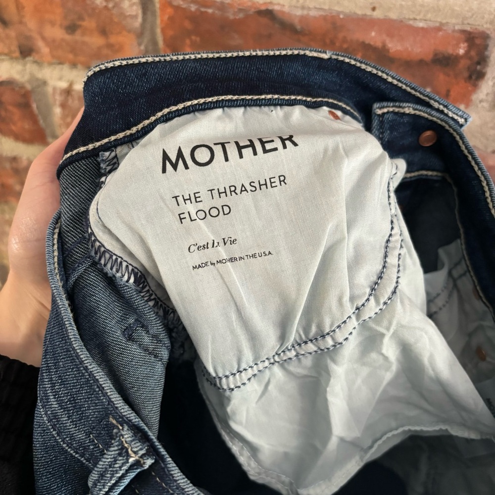 Mother The Thrasher Flood Straight High Rise Jeans in C’est La Vie, 26 - Picture 9 of 12